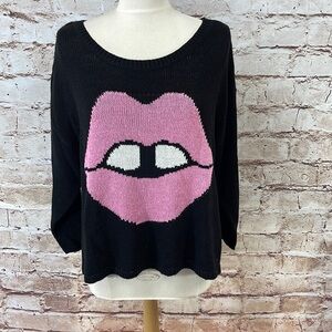 H&M gap tooth lips slouchy black knit sweater -M